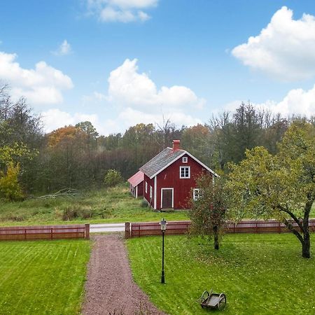 Awesome Home In Oedeshoeg With Wifi Екстериор снимка